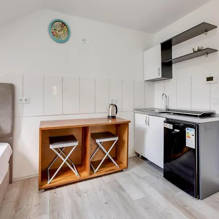 Apartment Classy In *